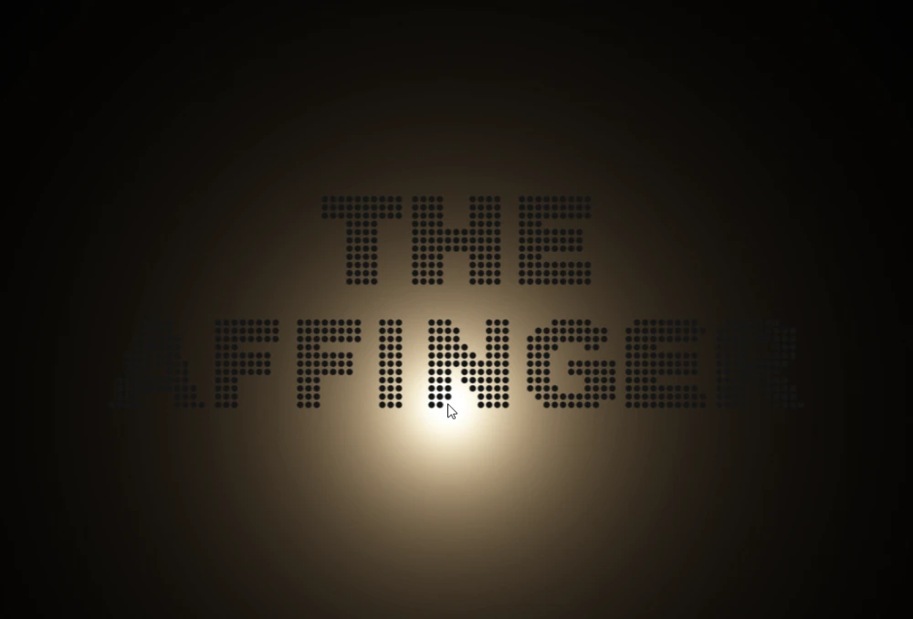 黒い背景に玉で描いたTHE AFFINGERの文字。マウスを近づけたNの下あたりだけが電球色に光っている